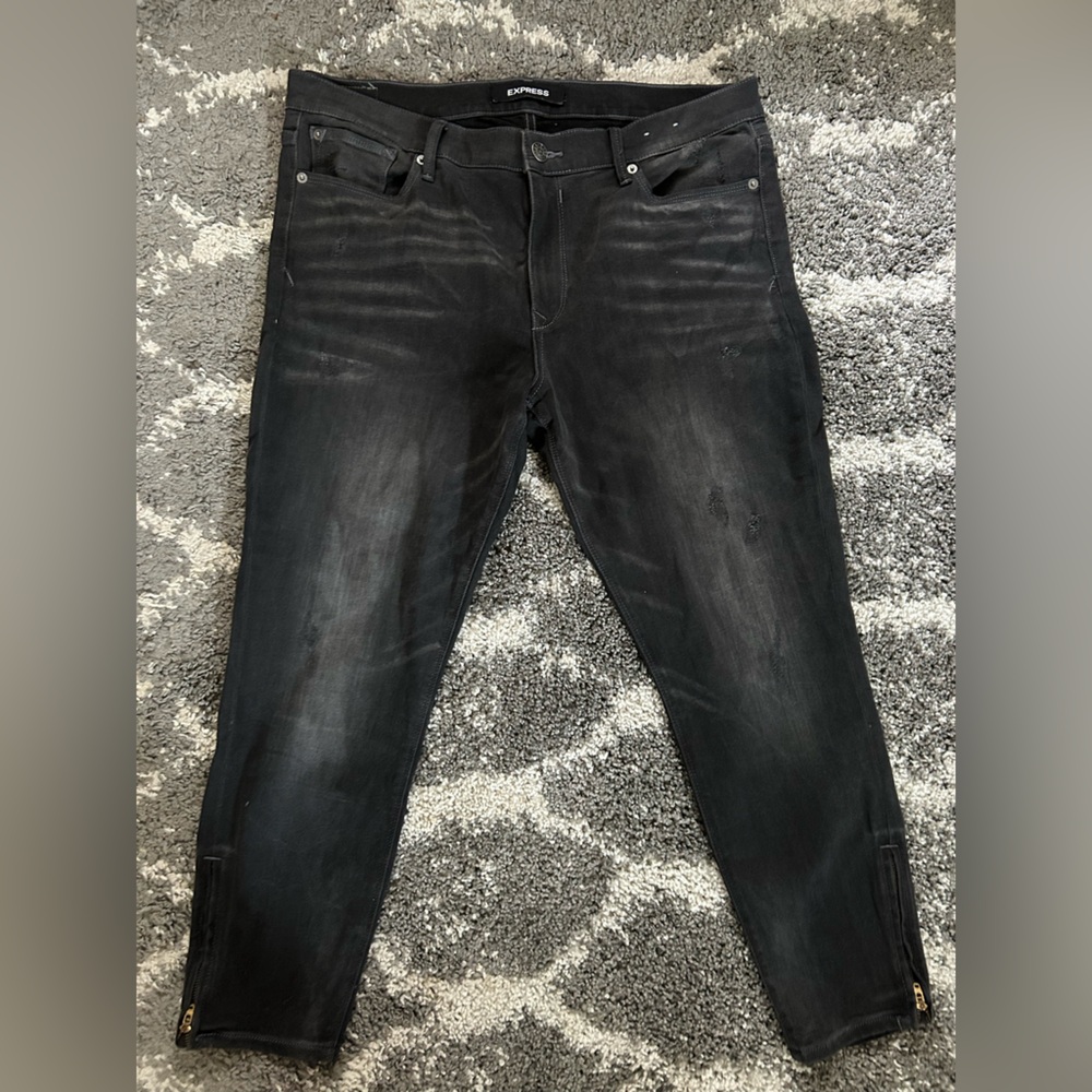 Express Women's Black Cropped Mid Rise Legging Jeans